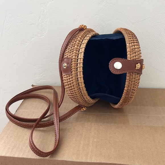 Rattan Crossbody Purse - Picture 2 of 2